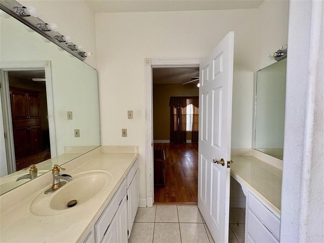 503 Hanna St Street, Iowa, LA 70647