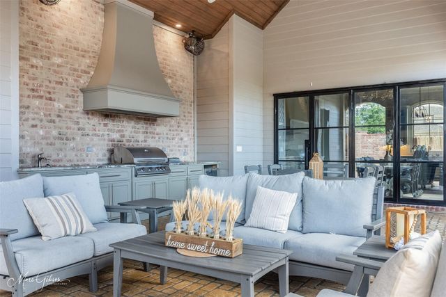 115 Overbrook Lane, Bossier City, LA 71111