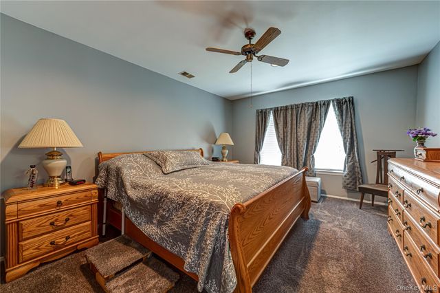 409 Elton Court E, Saint James, NY 11780