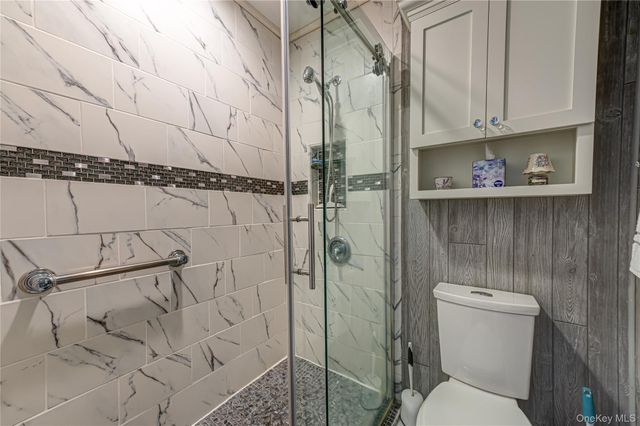 409 Elton Court E, Saint James, NY 11780