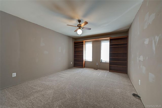 409 Elton Court E, Saint James, NY 11780