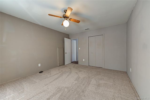 409 Elton Court E, Saint James, NY 11780