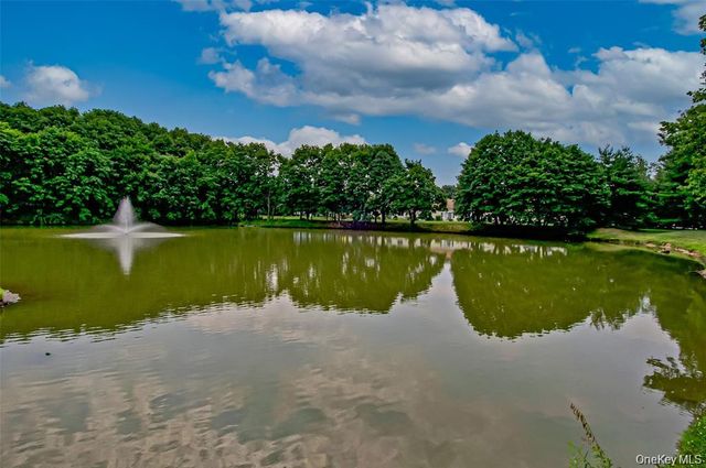 409 Elton Court E, Saint James, NY 11780