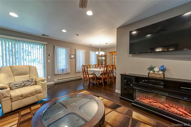 409 Elton Court E, Saint James, NY 11780