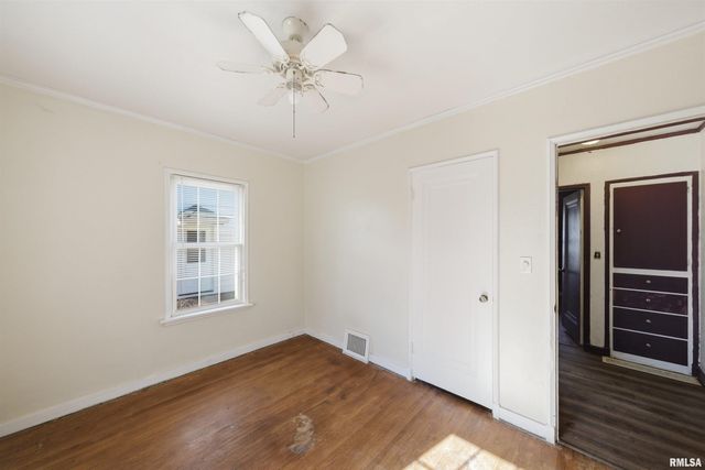 904 E SENECA Place, Peoria, IL 61603