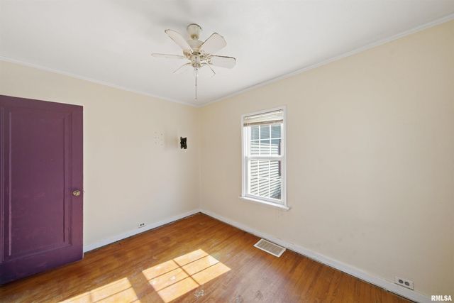 904 E SENECA Place, Peoria, IL 61603