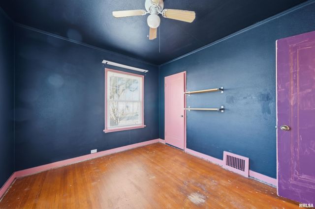 904 E SENECA Place, Peoria, IL 61603