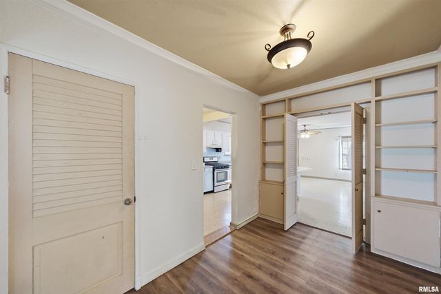 904 E SENECA Place, Peoria, IL 61603