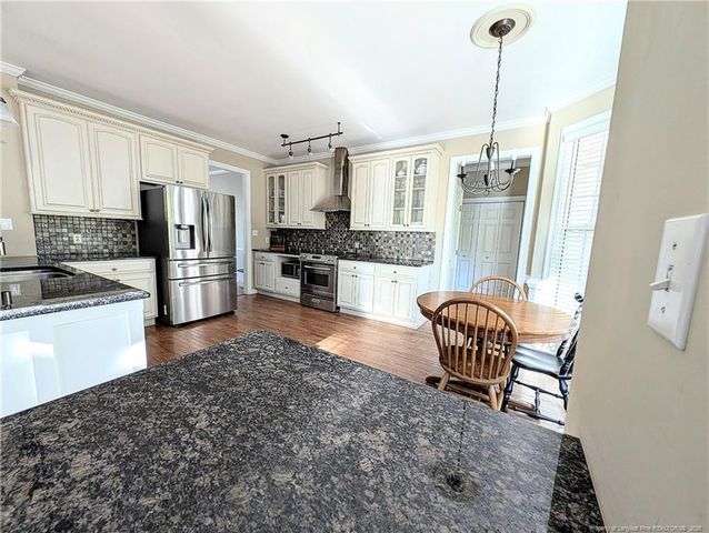 405 La Vista Court, Benson, NC 27504