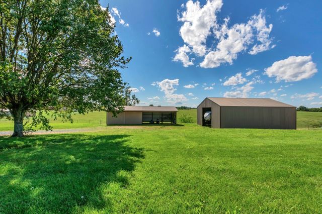 1800 Old Highway 52, Lafayette, TN 37083