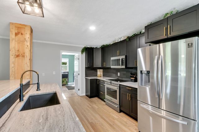 1800 Old Highway 52, Lafayette, TN 37083