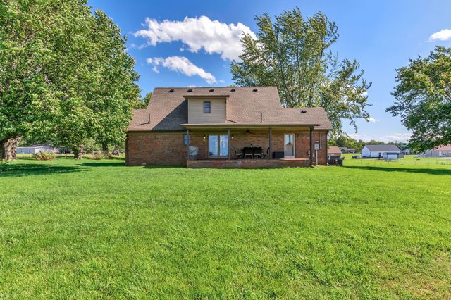 1800 Old Highway 52, Lafayette, TN 37083