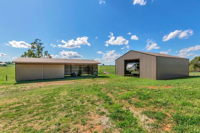 1800 Old Highway 52, Lafayette, TN 37083