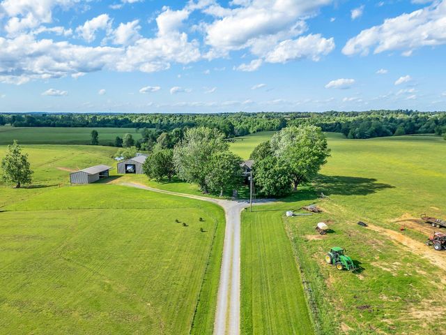 1800 Old Highway 52, Lafayette, TN 37083