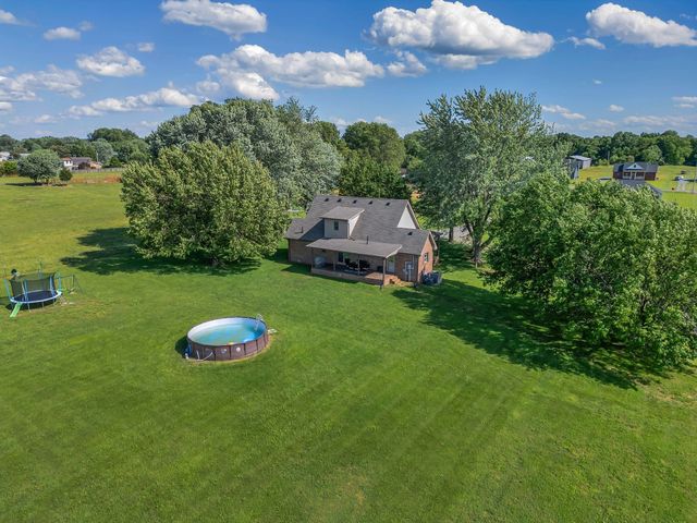 1800 Old Highway 52, Lafayette, TN 37083