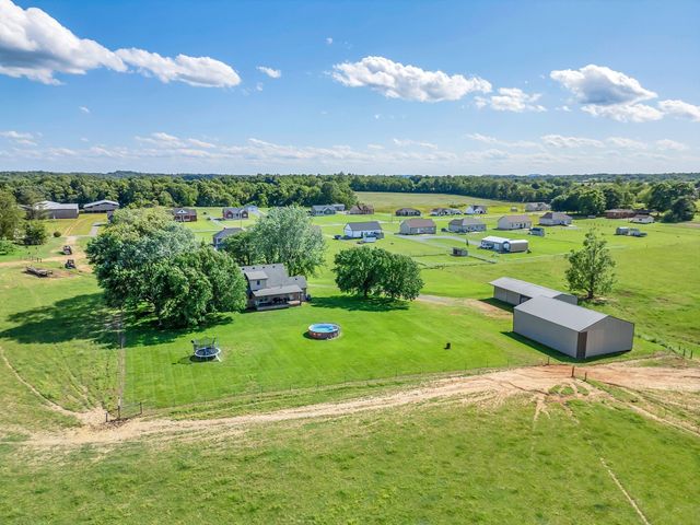 1800 Old Highway 52, Lafayette, TN 37083