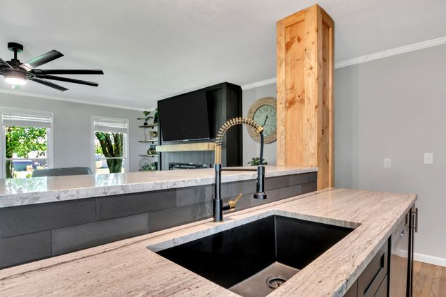 1800 Old Highway 52, Lafayette, TN 37083