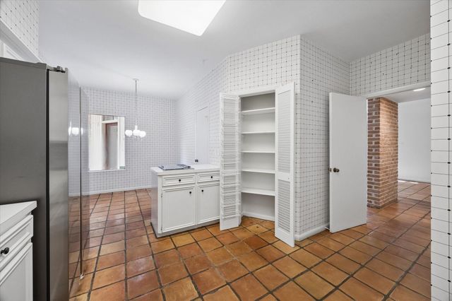 10123 Valley Forge Drive, Houston, TX 77042