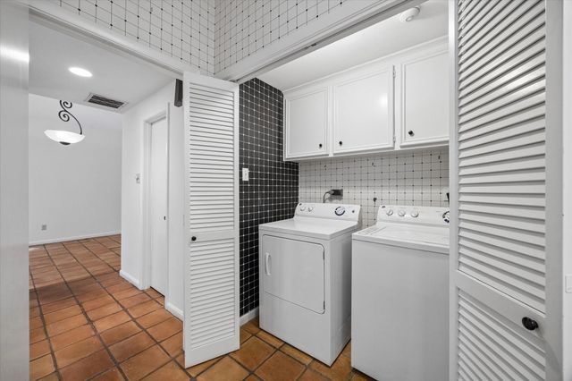 10123 Valley Forge Drive, Houston, TX 77042
