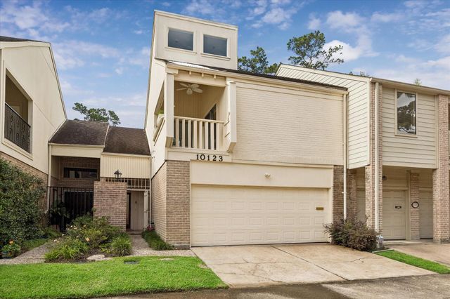 10123 Valley Forge Drive, Houston, TX 77042