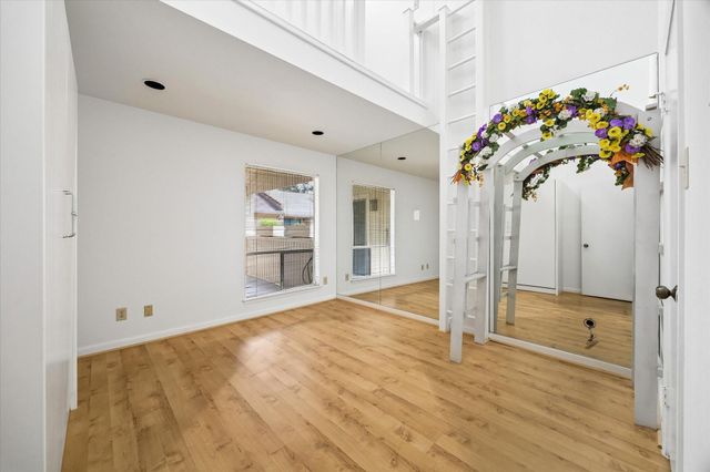 10123 Valley Forge Drive, Houston, TX 77042