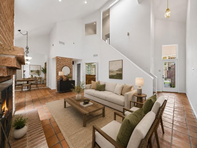 10123 Valley Forge Drive, Houston, TX 77042