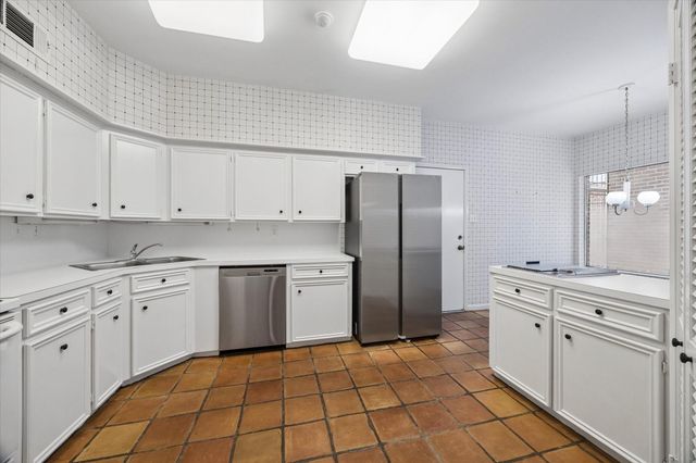 10123 Valley Forge Drive, Houston, TX 77042