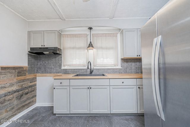 365 Lake Avenue House 1 & 2, Oakhurst, NJ 07755