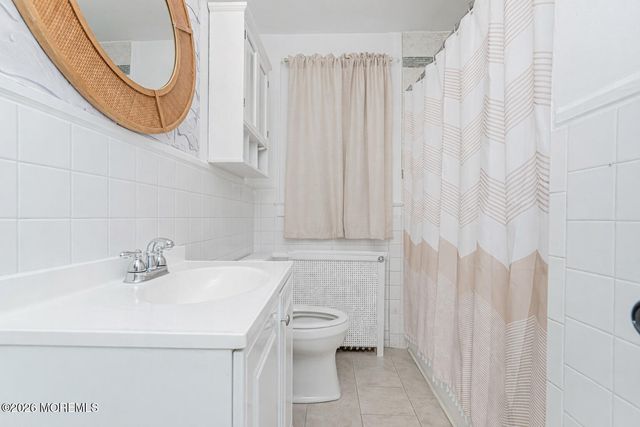 365 Lake Avenue House 1 & 2, Oakhurst, NJ 07755