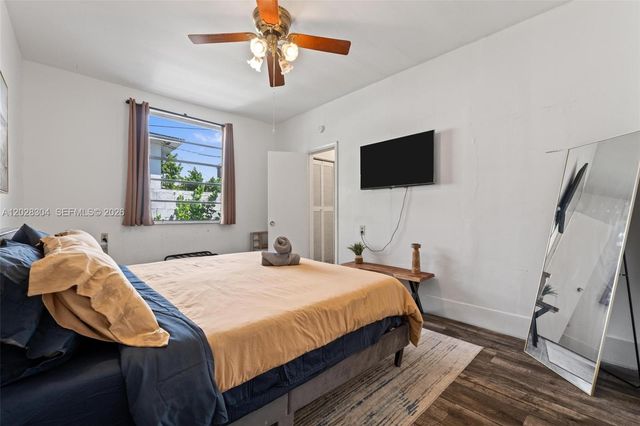 2453 SW 17th Street, Miami, FL 33145
