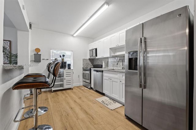 2453 SW 17th Street, Miami, FL 33145