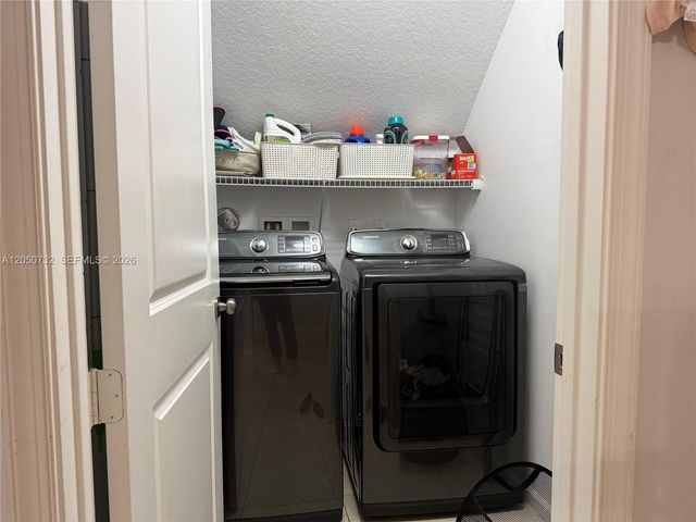 3260 NW 126th Ave, Sunrise, FL 33323