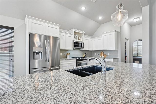 1543 E 137th Place, Glenpool, OK 74033