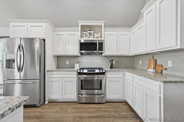 1543 E 137th Place, Glenpool, OK 74033