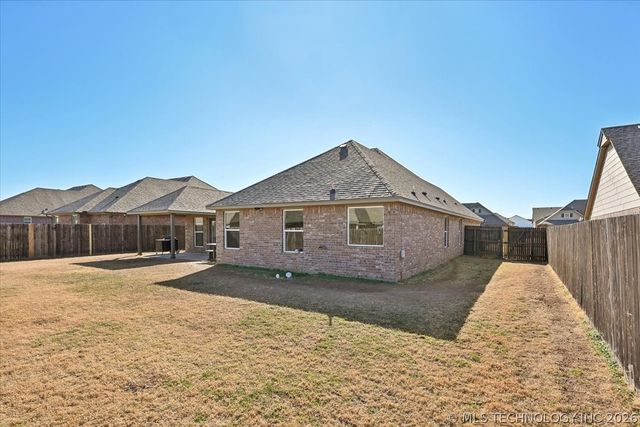 1543 E 137th Place, Glenpool, OK 74033