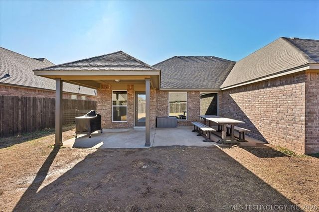 1543 E 137th Place, Glenpool, OK 74033