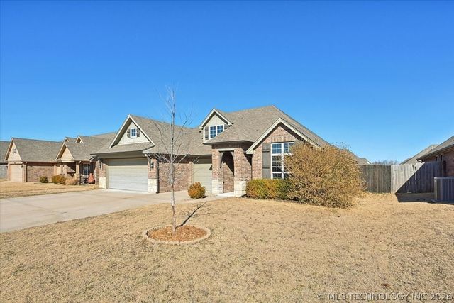 1543 E 137th Place, Glenpool, OK 74033