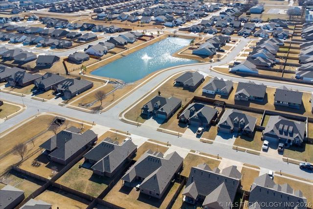 1543 E 137th Place, Glenpool, OK 74033