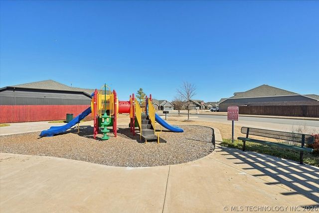 1543 E 137th Place, Glenpool, OK 74033