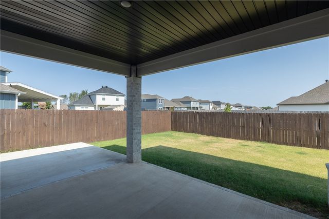 900 Rawlings Circle, Pea Ridge, AR 72751