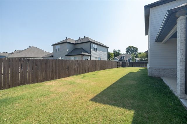 900 Rawlings Circle, Pea Ridge, AR 72751