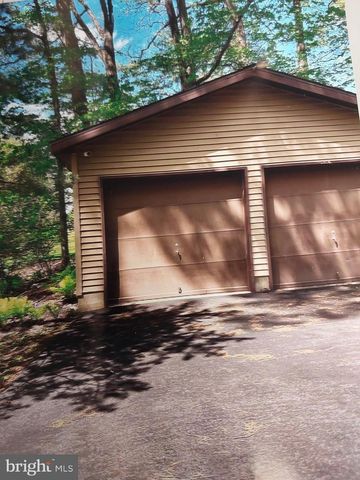 3725 OAKLAND RD, Bethlehem, PA 18020