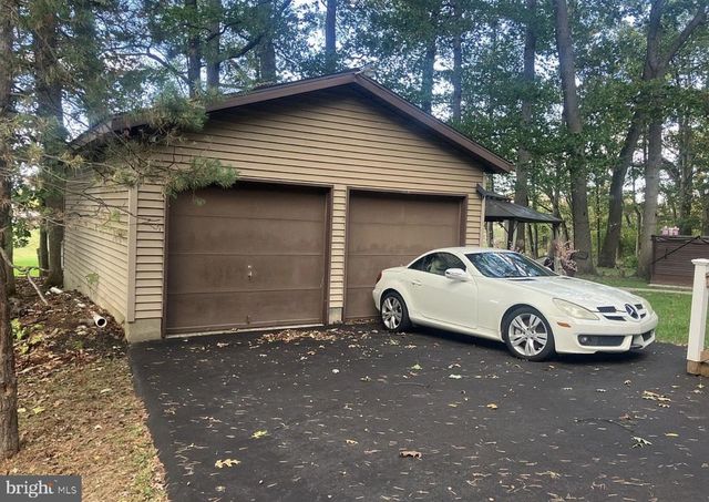 3725 OAKLAND RD, Bethlehem, PA 18020