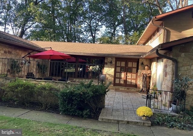3725 OAKLAND RD, Bethlehem, PA 18020
