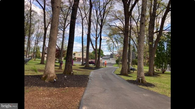 3725 OAKLAND RD, Bethlehem, PA 18020