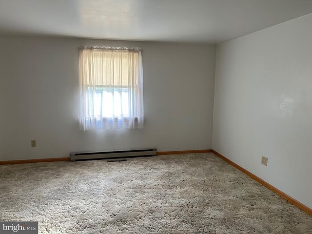 2091 OLD CHAPEL RD, Boyce, VA 22620