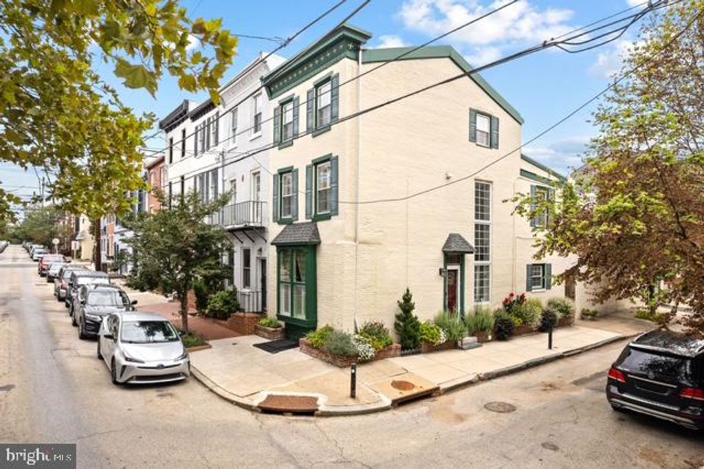 2343 PEROT ST, PHILADELPHIA, PA 19130 — photo 2