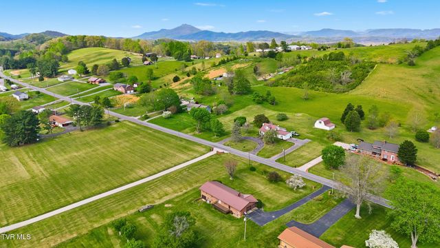 556 West Valley Drive, Kingsport, TN 37664