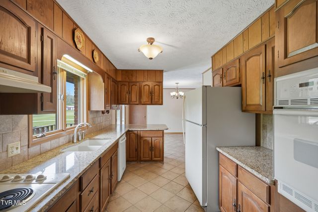 556 West Valley Drive, Kingsport, TN 37664