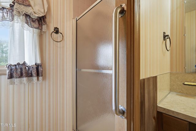 556 West Valley Drive, Kingsport, TN 37664